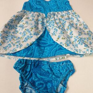 Ensemble robe pour bébé avec sa culotte assorti bleu