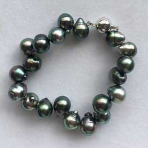 Bracelet 20 perles noires de catégorie A