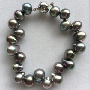 Bracelet 22 perles noires de catégorie A